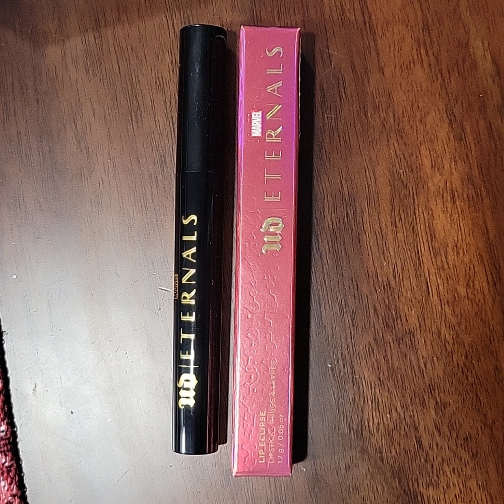 NIB Urban Decay MARVEL Eternals line Lip Eclipse Lipstick in "Agility"